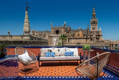 Magno Apartments Santo Tomás - Terraza con vistas Giralda 1